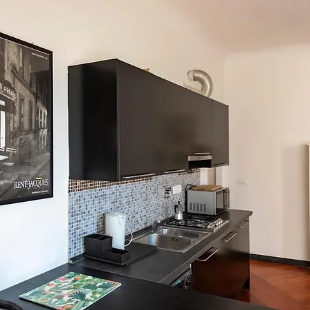 Joivy Classic Flat Next To Trendy Bars Apartment Genoa