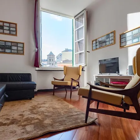 Joivy Classic Flat Next To Trendy Bars Genoa