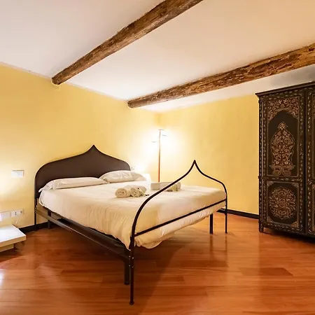 Apartment Joivy Classic Flat Next To Trendy Bars Genoa