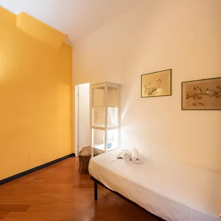 Apartment Joivy Classic Flat Next To Trendy Bars Genoa