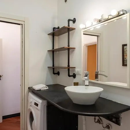 Joivy Classic Flat Next To Trendy Bars Apartment Genoa