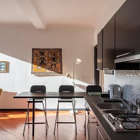 Apartment Joivy Classic Flat Next To Trendy Bars Genoa